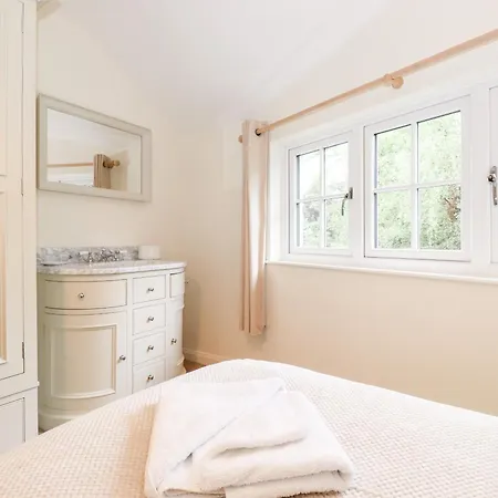 Holly אמבלסייד